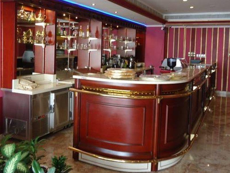 מוסקט Caesar Hotel מסעדה תמונה