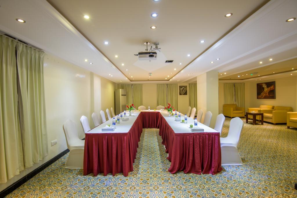 מוסקט Caesar Hotel מראה חיצוני תמונה