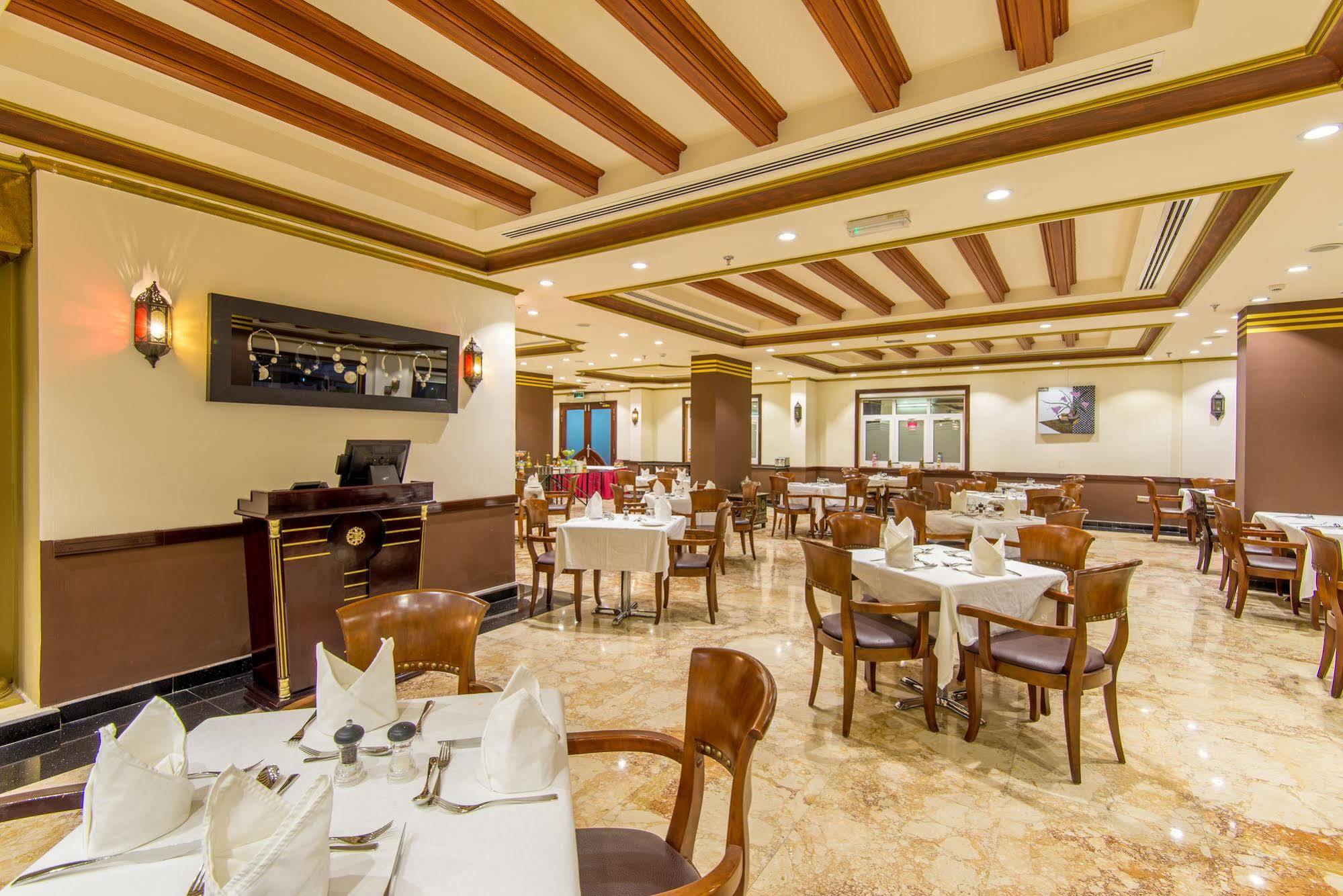 מוסקט Caesar Hotel מראה חיצוני תמונה